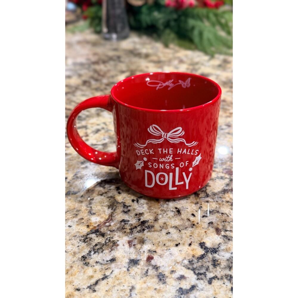 NWT Dolly Parton "Holly Dolly" 16 oz Holiday Mug — Red
